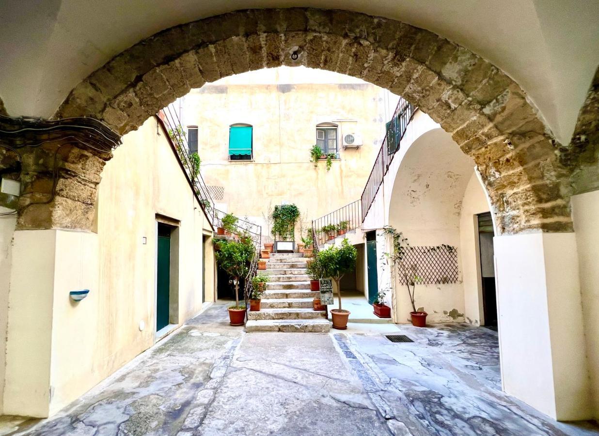 Cortile Umberto I Bed & Breakfast Cefalu Exterior photo
