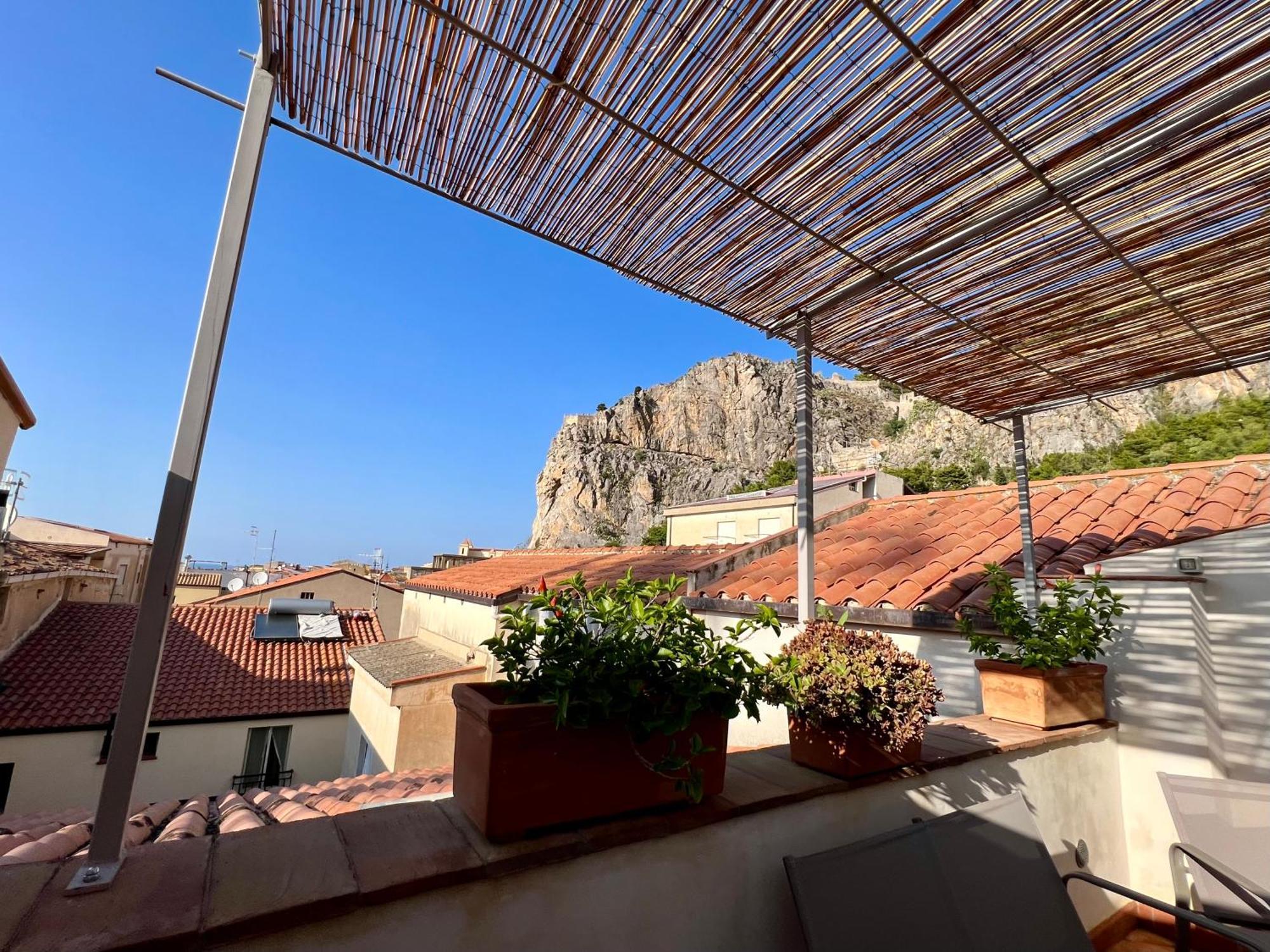 Cortile Umberto I Bed & Breakfast Cefalu Exterior photo