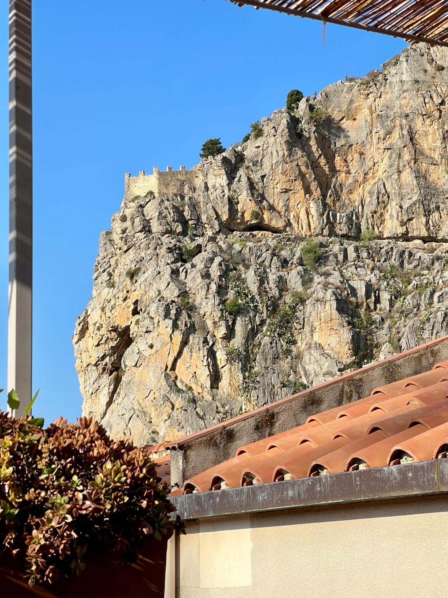 Cortile Umberto I Bed & Breakfast Cefalu Exterior photo